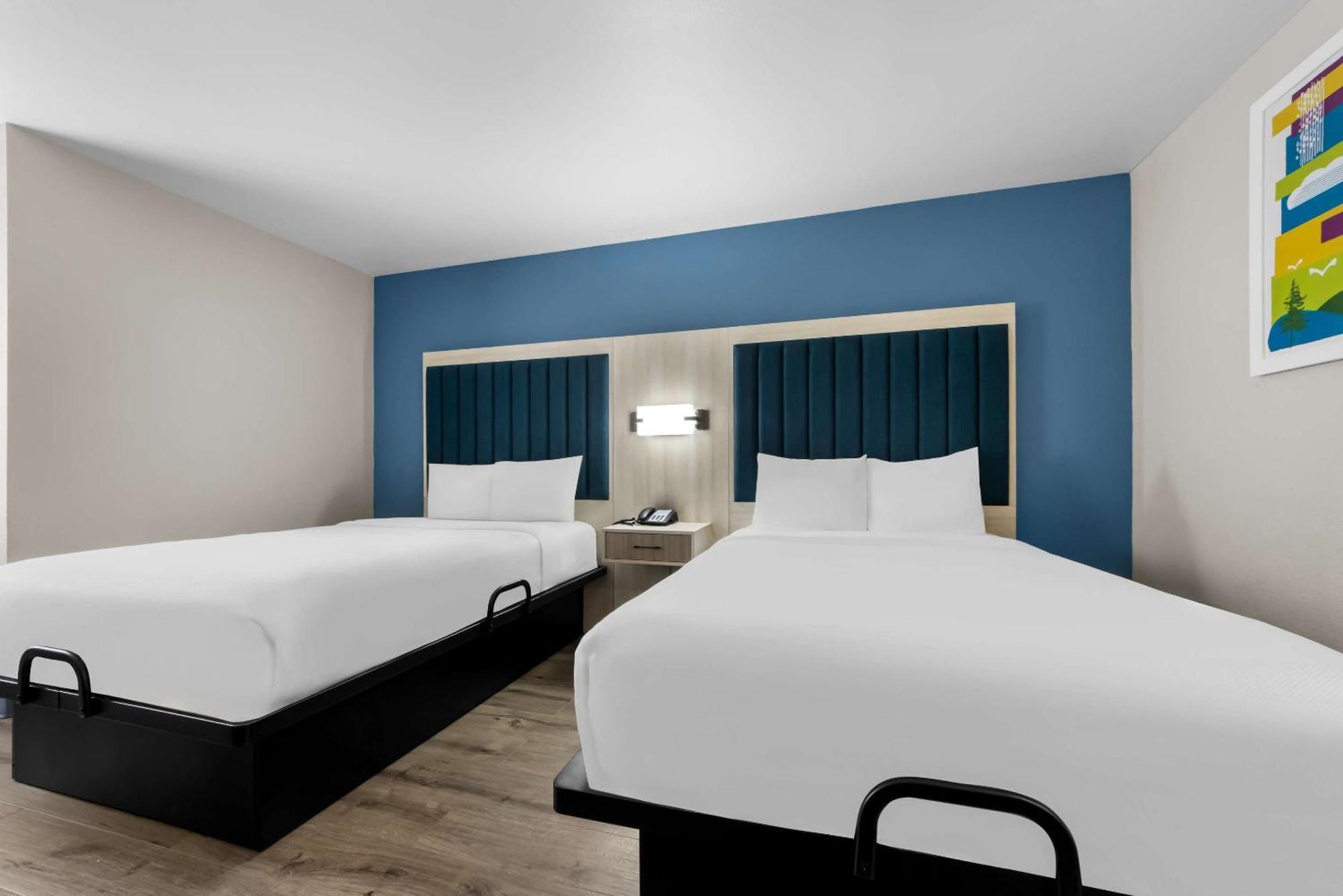 Park Inn By Radisson San Antonio Exterior photo